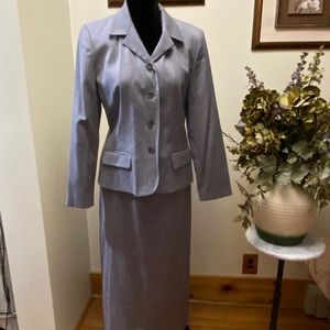 Harve Benard gray Suit